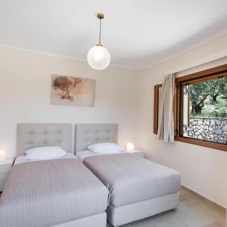 Villa Kyknos By Vintage Travel