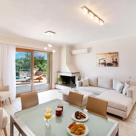 Villa Kyknos By Vintage Travel