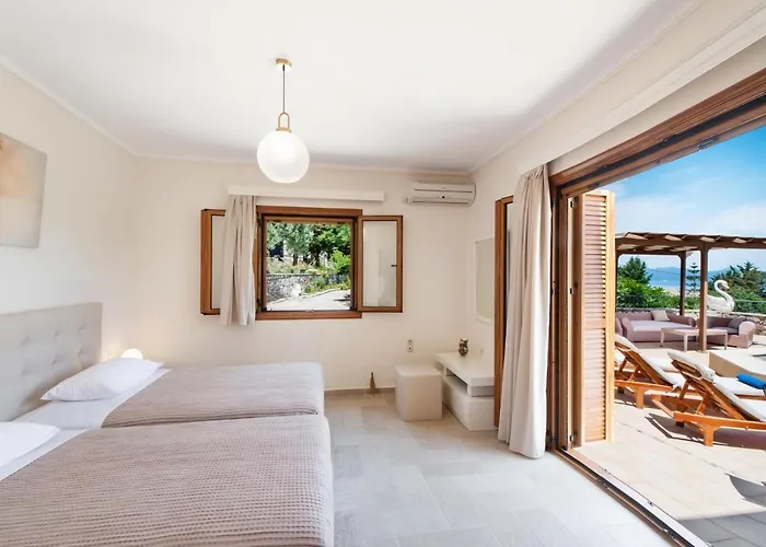 Kyknos Villa *